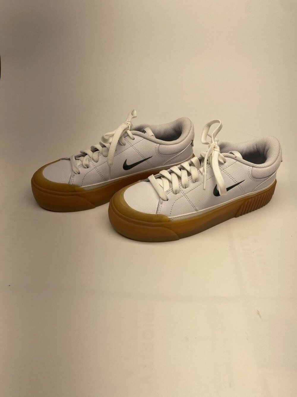 Nike Womens Court Legacy Lift Gum Platform Sneaker Sz 6